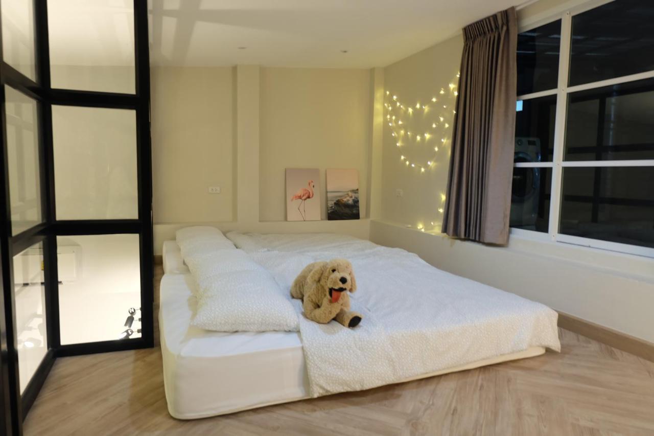 Tidjai Bangkok Hostel מראה חיצוני תמונה